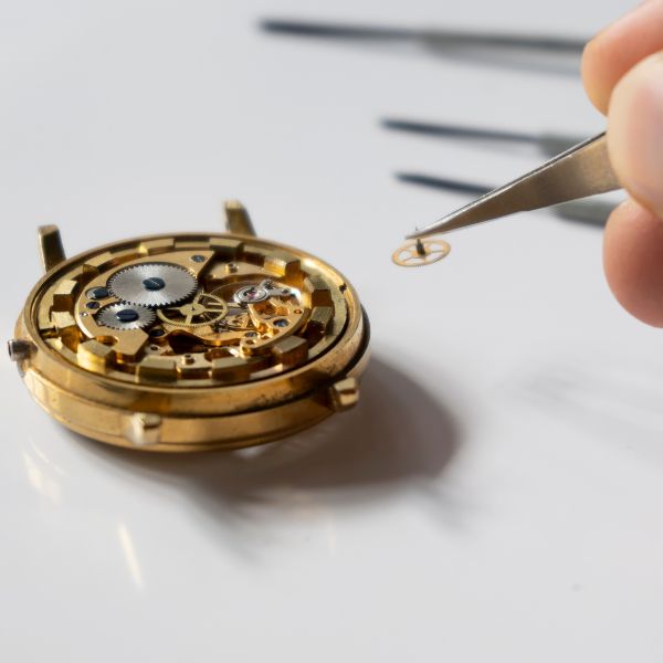 WATCH REPAIRS WATCH REPAIRS