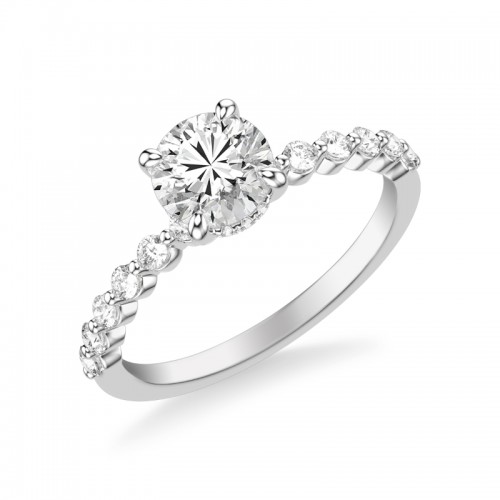 Round Diamond Engagement Ring