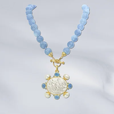 Necklaces & Pendants